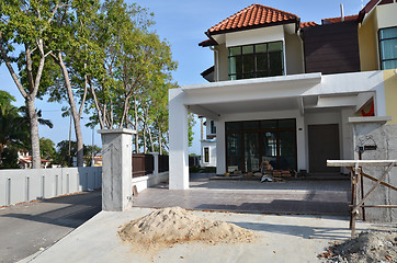 Image showing Terrace house under the blue skies