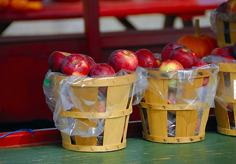 Image showing Apples