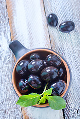 Image showing black olives