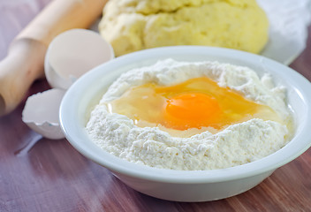 Image showing flour and eggs