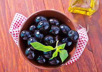 Image showing black olives