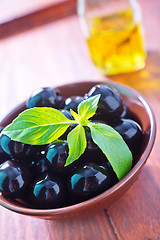 Image showing black olives