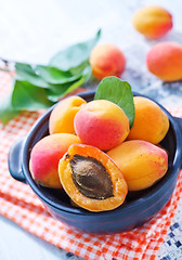 Image showing apricots