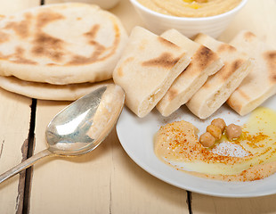 Image showing Hummus with pita bread 