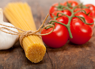 Image showing Italian basic pasta ingredients