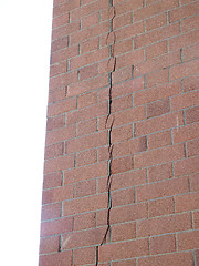 Image showing Cracked wall