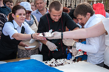 Image showing A cake in the shape of the flag of Russia