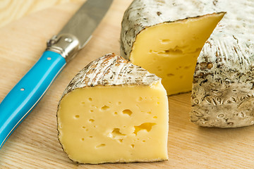 Image showing Tomette des Alpes, cheese of France