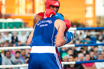 Image showing A boxing match Osleys Iglesias, Cuba and Salah Mutselkhanov, Russia. Victory Osleys Iglesias