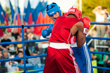 Image showing A boxing match Osleys Iglesias, Cuba and Salah Mutselkhanov, Russia. Victory Osleys Iglesias