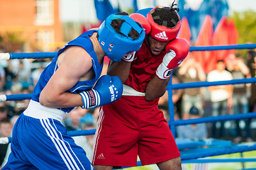 Image showing A boxing match Osleys Iglesias, Cuba and Salah Mutselkhanov, Russia. Victory Osleys Iglesias
