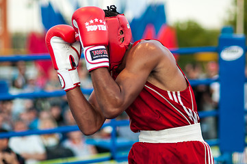 Image showing A boxing match Osleys Iglesias, Cuba and Salah Mutselkhanov, Russia. Victory Osleys Iglesias