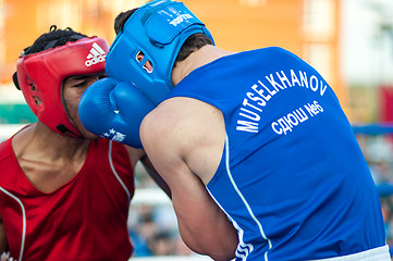 Image showing A boxing match Osleys Iglesias, Cuba and Salah Mutselkhanov, Russia. Victory Osleys Iglesias