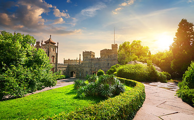 Image showing Palace and park