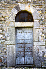 Image showing  italy  lombardy     in  the arsago seprio    old   church     t