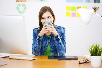 Image showing Casual businesswoman 