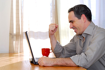 Image showing Man with laptop