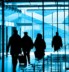 Image showing Passengers at the airport