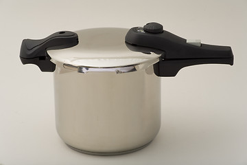 Image showing A cooking pot with timer