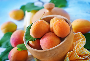 Image showing apricots