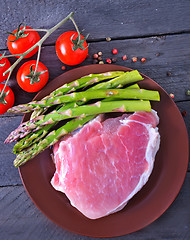 Image showing raw meat and asparagus