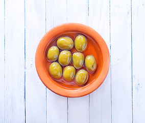 Image showing green olives