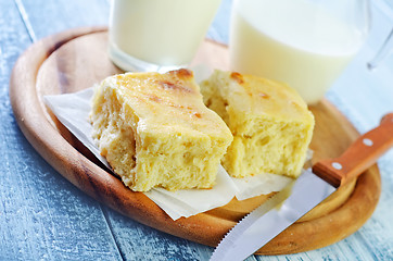 Image showing fresh bread with milk