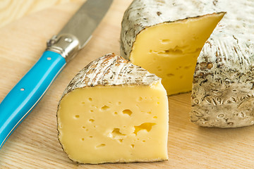 Image showing Tomette des Alpes, cheese of France