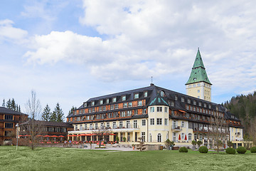 Image showing Hotel Schloss Elmau royal luxury residence in Bavarian Alpine va