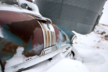 Image showing Antique abandoned car pontiac 