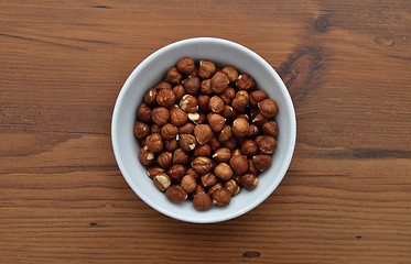 Image showing Bowl with hazelnuts