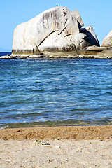 Image showing   tao coastline  isle   big  rocks  froth foam  