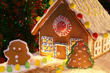 Image showing homemade gingerbread house