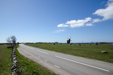 Image showing Windmill at roadside