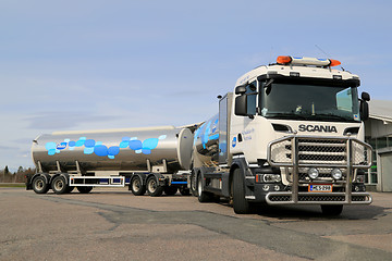 Image showing Scania R500 V8 Milk Truck Parked