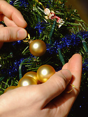 Image showing Making the Christmas tree