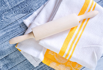Image showing roling on kitchen towel