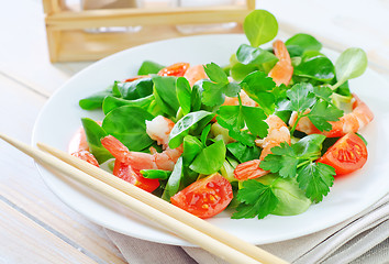 Image showing shrimps with salad