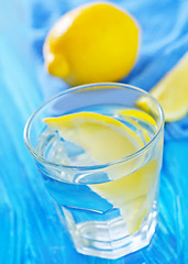 Image showing water with lemons