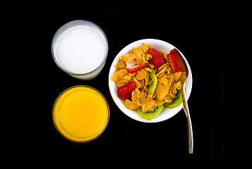 Image showing Corn Flakes with Strawberries and Kiwi Fruit