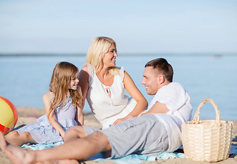 Image showing happy family having a picnic