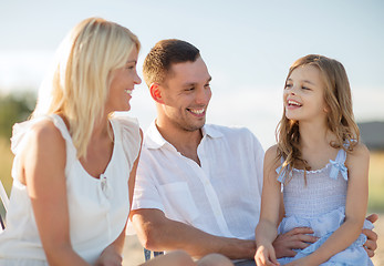 Image showing happy family having a picnic