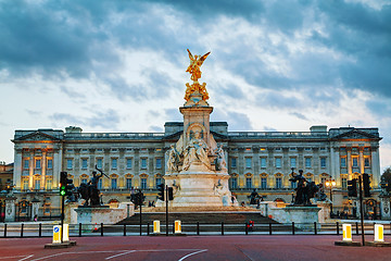 Image showing Buckingham palace in London, Great Britain