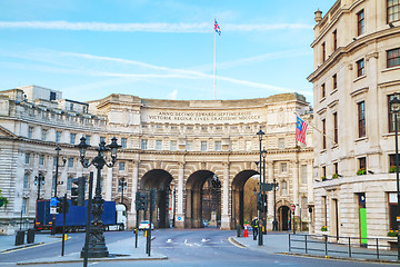 Image showing Admiralty Arch near Trafalgar Square in London