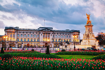 Image showing Buckingham palace in London, Great Britain