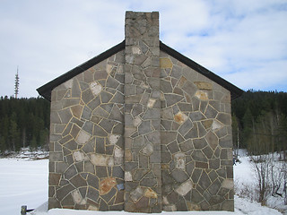 Image showing Old building at Lake Steinbru (Steinbruvann) in Oslo