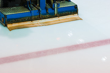 Image showing The machine for resurfacing ice in stadium