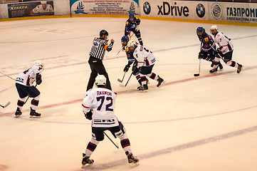 Image showing Hockey with the puck 