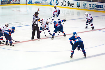 Image showing Hockey with the puck. 