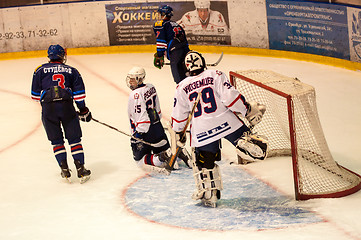 Image showing Hockey with the puck 